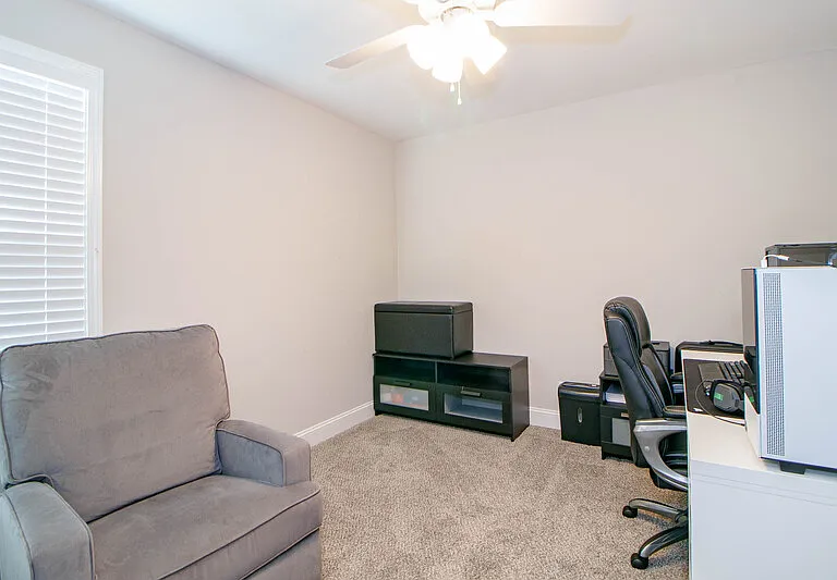 220 King Rd — Photo 12