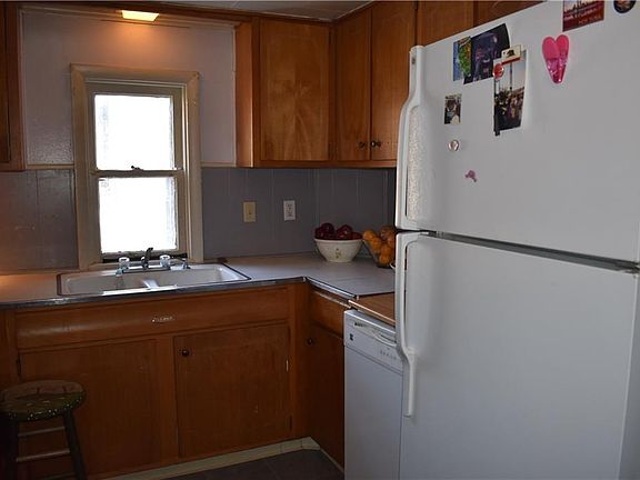 4th image of 101 Saint Louis Ave