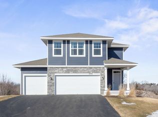 1076 Shoreview Dr, Jordan, MN 55352