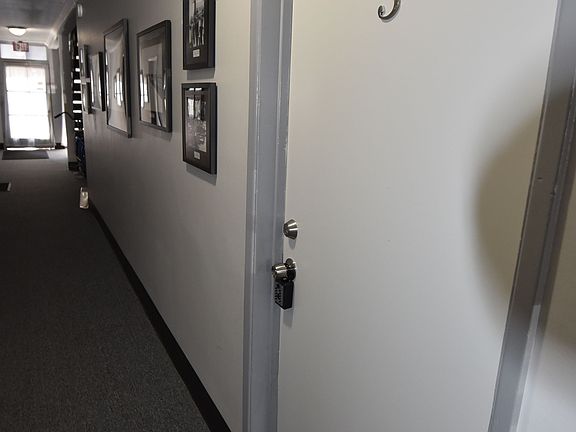 4th image of 10816 Camarillo St APT 5