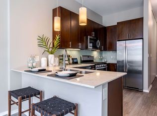 600 W Washington Blvd #1006, Chicago, IL 60661