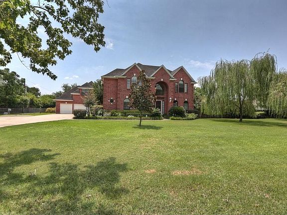4,000 sq ft home with 3 car garage in Cypress