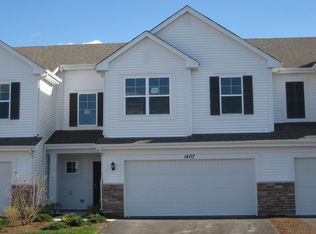 1407 Isle Royal Ct, Pingree Grove, IL 60140