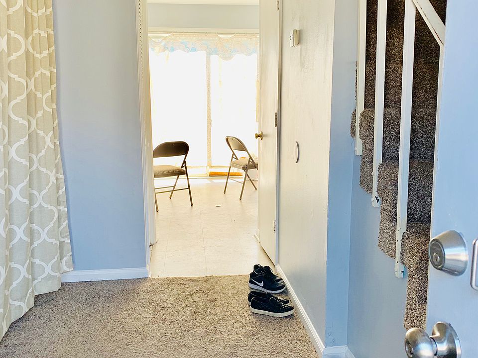 1st image of 608 Denton Cir