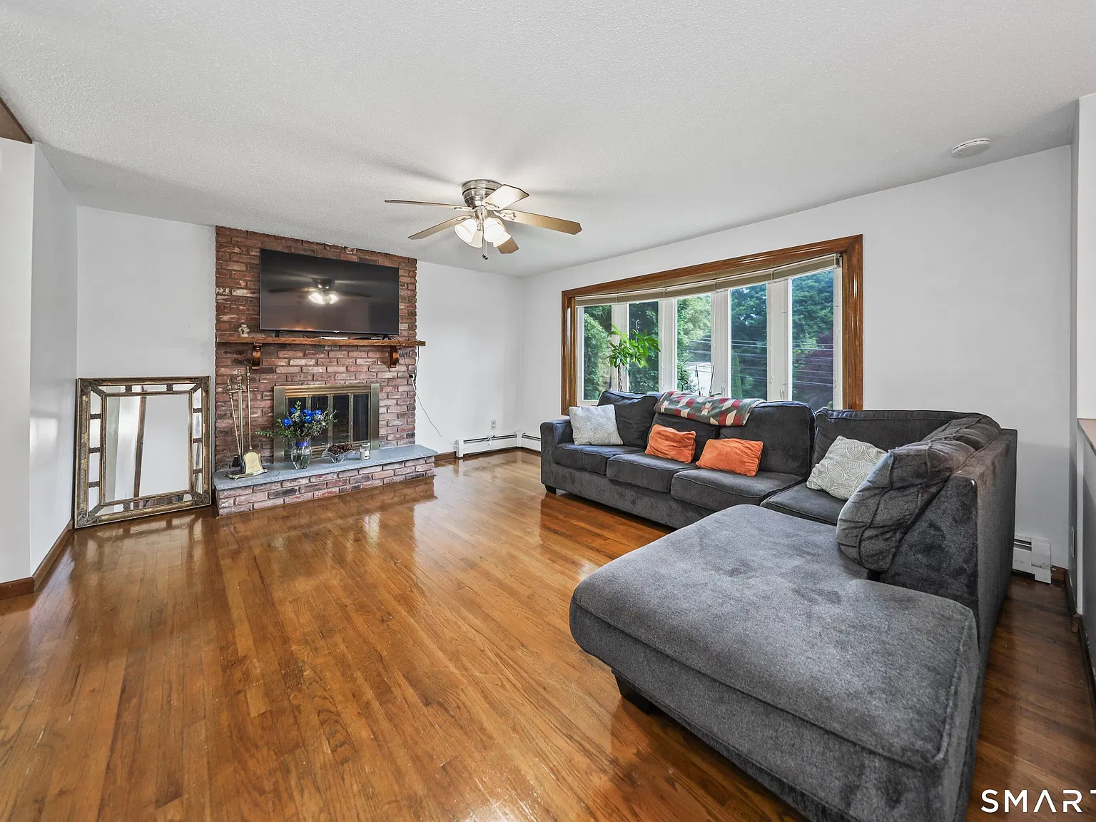 3 bed, 2.5 bath, 1632 sqft, $3,200 — Photo 2