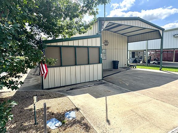 3rd image of 167 Yellowstone Dr #14