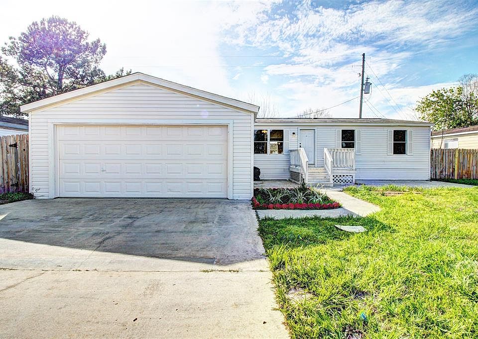 1st image of 11007 Pine Desert Ln