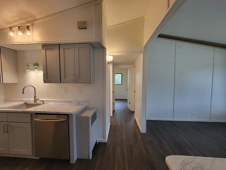 1115 Moreland St #4 — Photo 10
