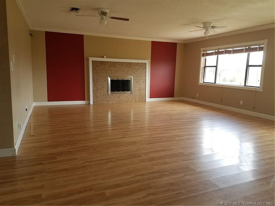 2nd image of 8885 Chestnut Rd