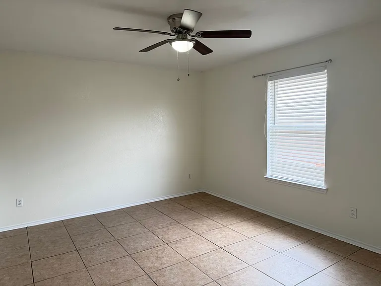 2602 Bigleaf Dr — Photo 10