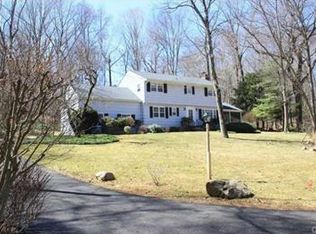 9 Guild Dr, Norwalk, CT 06850