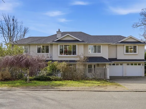 1185 Rock St, Saanich, BC V8P 2C1