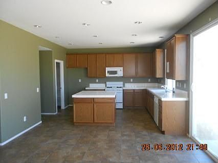 3rd image of 13234 Fullerton Dr