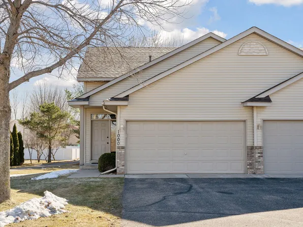 1000 Honeysuckle Ln SE, Cambridge, MN 55008