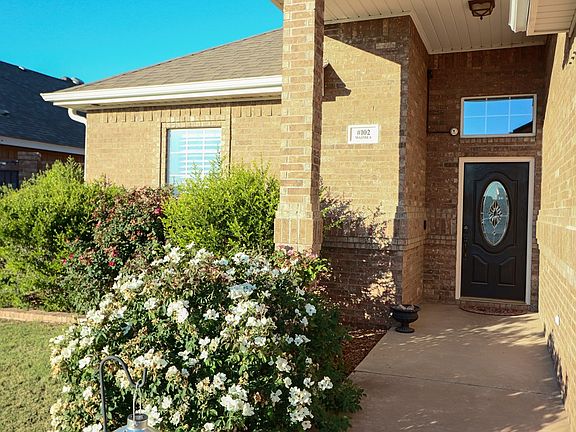 4th image of 102 Waimea Dr