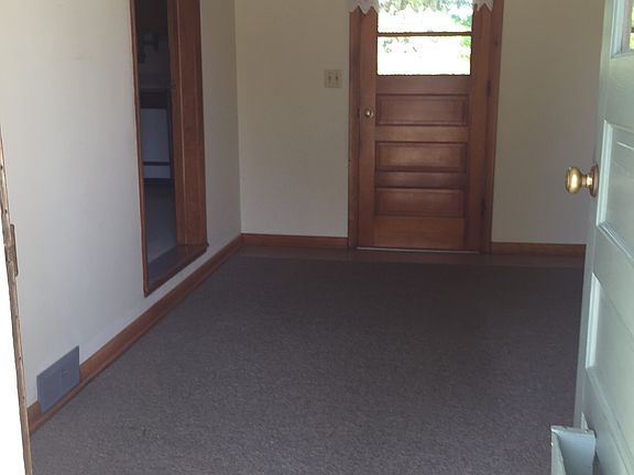 Front entry- breezeway