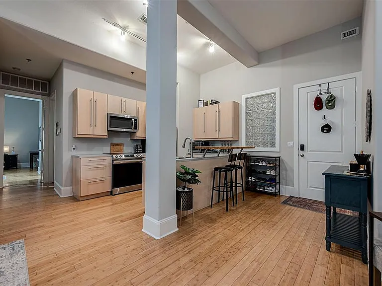 2208 Postoffice St #204 — Photo 8