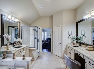 936 Bending Oak Dr, Cedar Hill, TX 75104