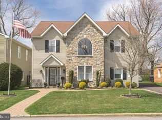 12 Pancoast Ave, Aston, PA 19014