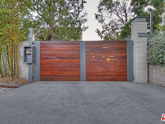 2nd image of 1900 Sunset Plaza Dr