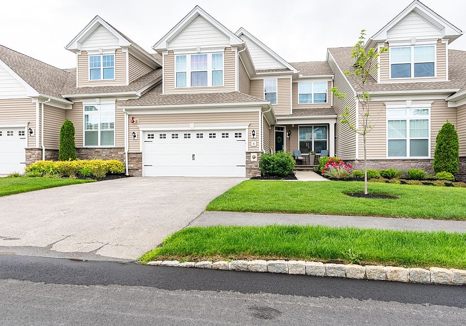 1st image of 4 Plover Ln #4