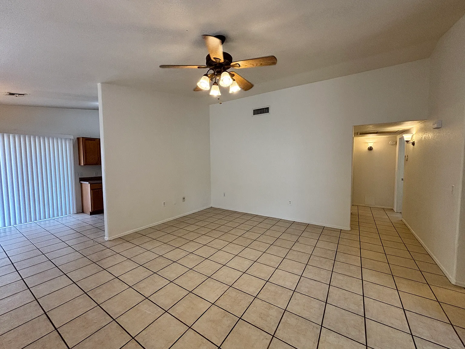3 bed, 1329 sqft, $1,750 — Photo 2