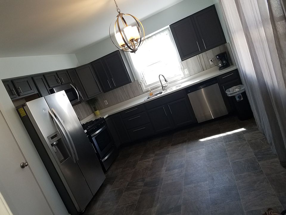 1st image of 1225 Travis St NE