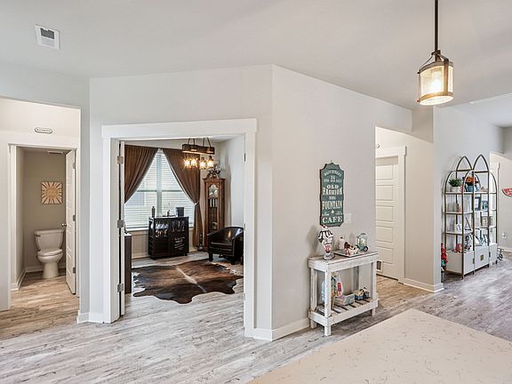 4th image of 308 Whisper Wood Way
