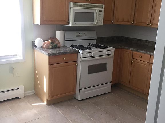 5th image of 4452 W Gunnison St #E-1