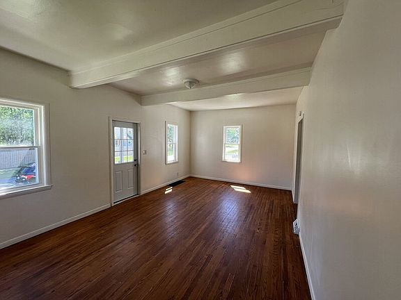 3rd image of 1465 Barclay St APT 1