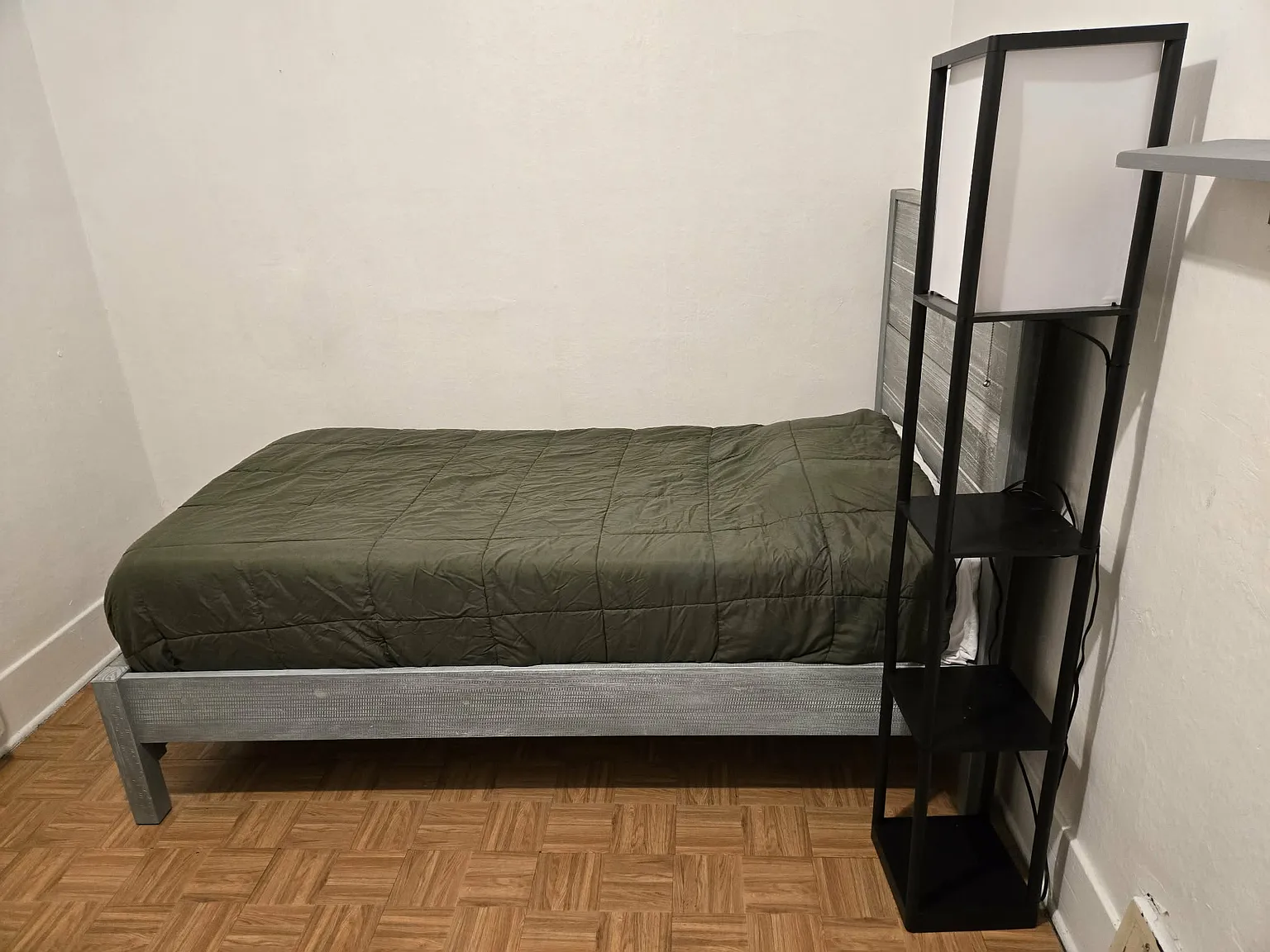 5 bed, 1994 sqft, $700 — Photo 3