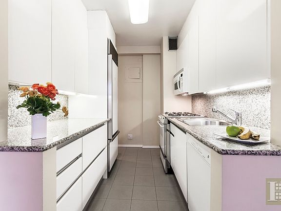 2nd image of 415 E 52nd St APT 7MC