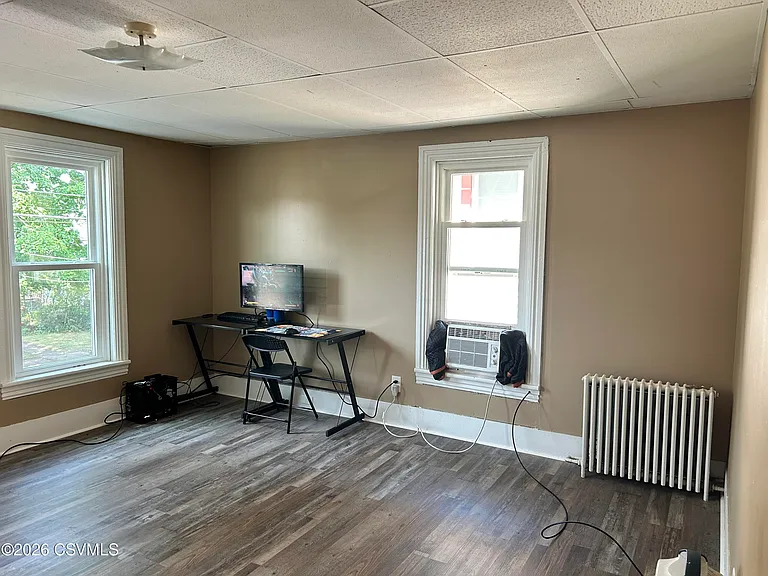 1225 Memorial Ave — Photo 9