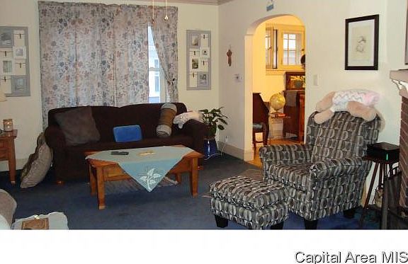 4th image of 662 Beecher Ave