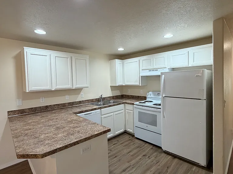 1009 Serendipity St SE — Photo 9