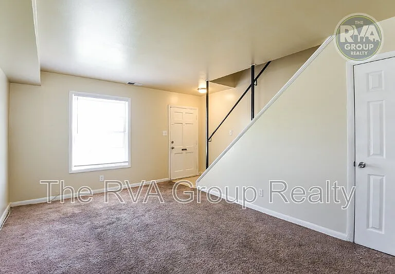 4111 Kinsley Ave — Photo 5