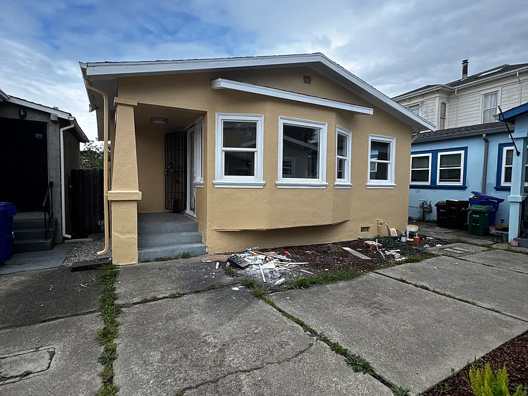 1086 16th St — Photo 1