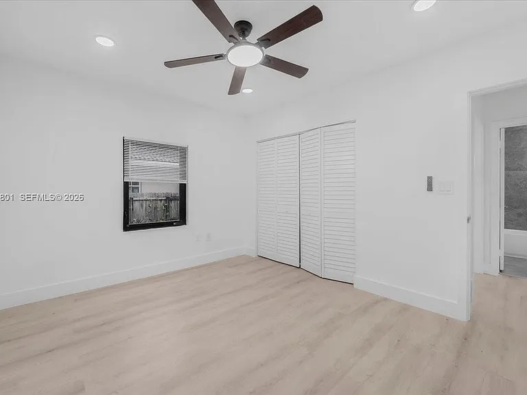 5220 SW 6th St — Photo 32