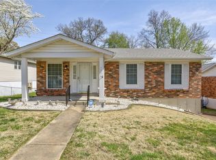 1276 Tracy Ln, Saint Louis, MO