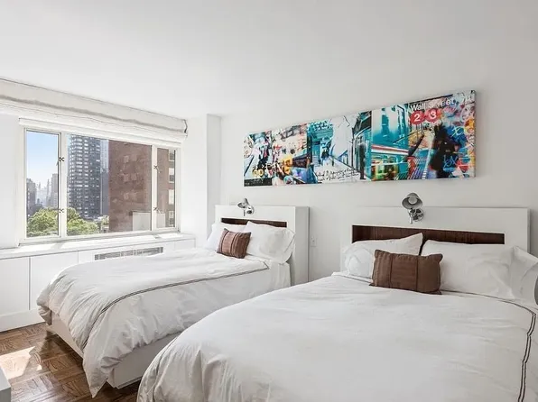 166 East 63rd Street 10G image 6 of 7