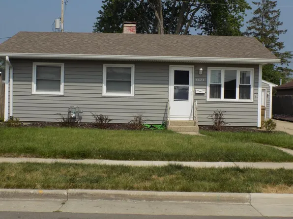 8623 21st AVENUE, Kenosha, WI 53143