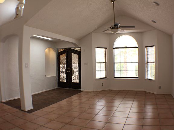 3rd image of 1421 Plaza Fatima Ct