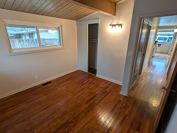 4th image of 1210 Fetterman Dr