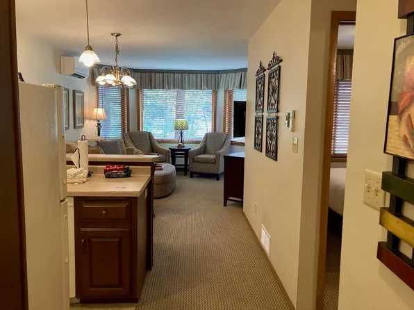 4908 N Landmark Cir Unit 1212, Egg Harbor, WI 54209