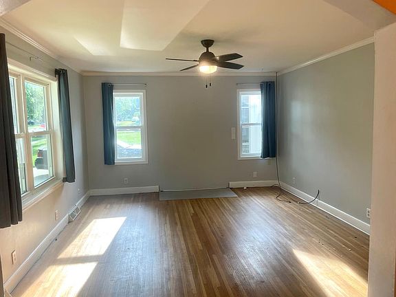 2nd image of 609 E Kennedy St