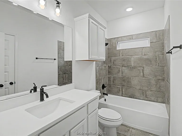 3116 Brady Ct — Photo 3