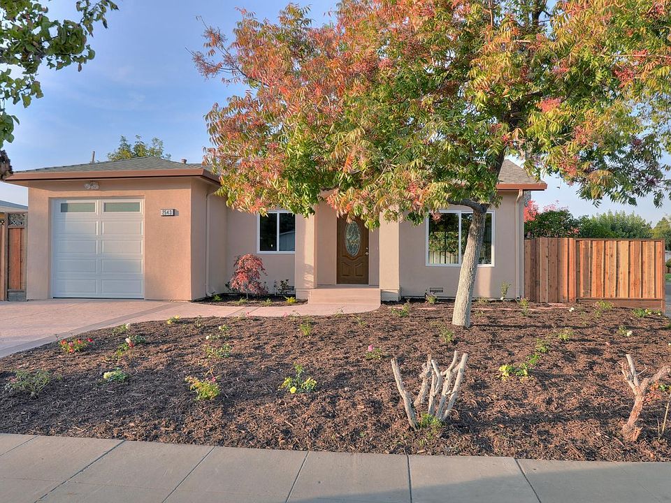 1st image of 2543 Pebble Beach Dr