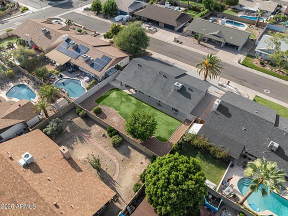 4th image of 15 E ANGELA Drive