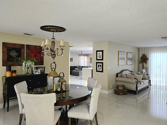 5th image of 400 Bonaventure Boulevard