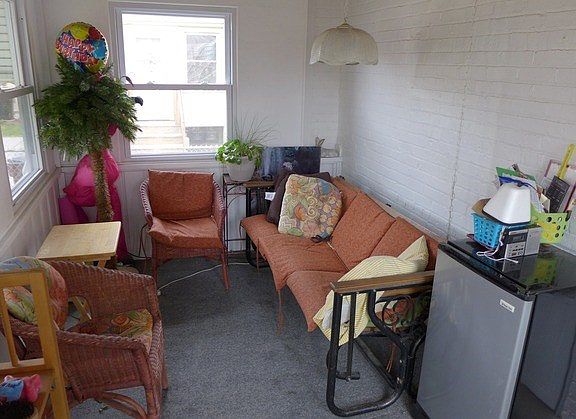 5th image of 10554 S Campbell Ave